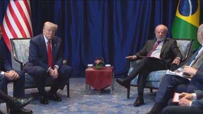 Os presidentes Donald Trump e Lula em encontro na Malásia