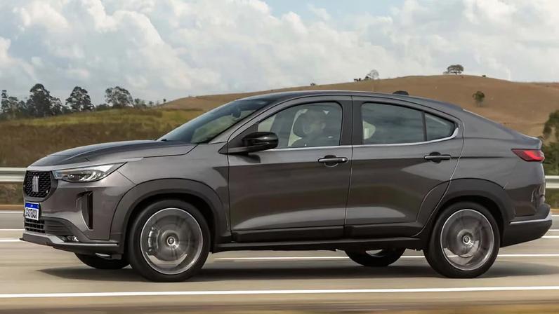 Fiat Fastback MHEV tem sistema que não traciona as rodas