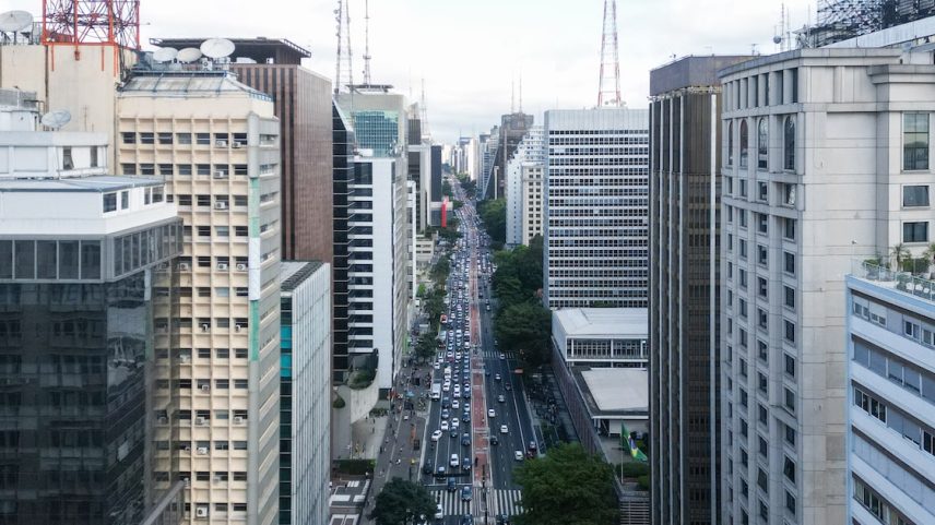 Vista aérea de São Paulo: cenário macroeconômico não deve inibir as vendas ou o apetite da Cyrela para os lançamentos previstos para o ano, diz CFO