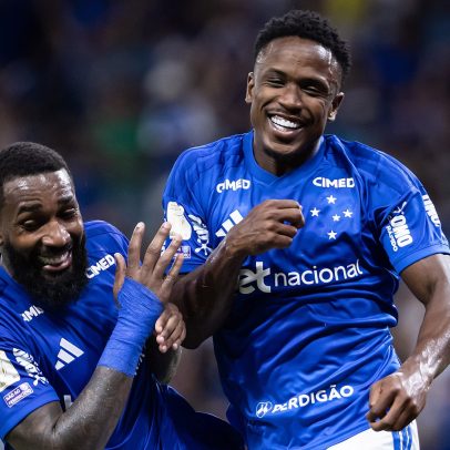Cruzeiro vence Chapecoense no Mineirão e sobe na tabela do Brasileirão