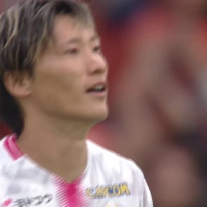 Mateus Valor converte pênalti em duelo Shimizu S-Pulse x Cerezo Osaka