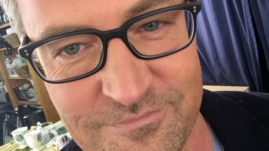 Matthew Perry ficou mundialmente conhecido pelo personagem Chandler Bing