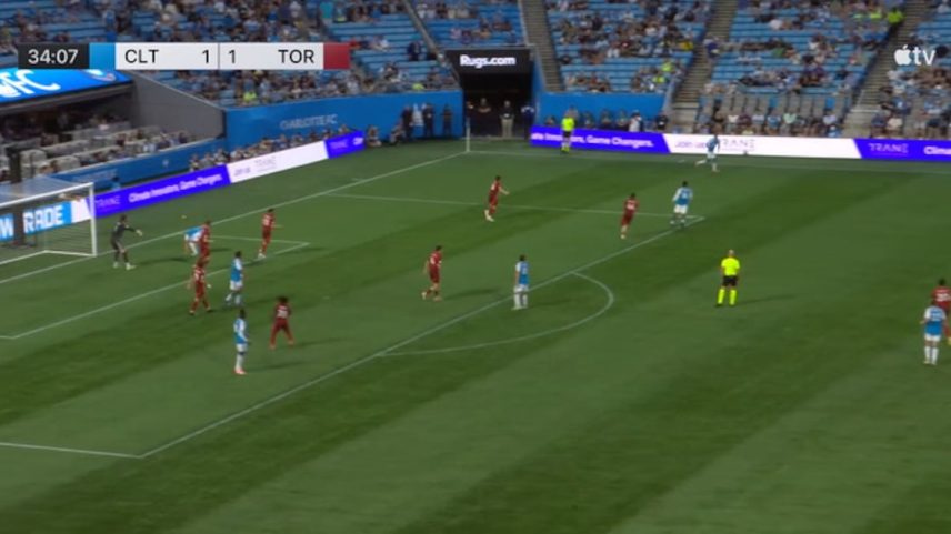 Charlotte FC vence Toronto FC por 2 a 1 com gol de David Schnegg