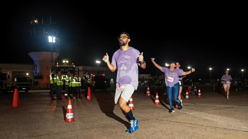Corrida reuniu atletas profissionais e corredores amadores em percursos de 5 km e 10 km