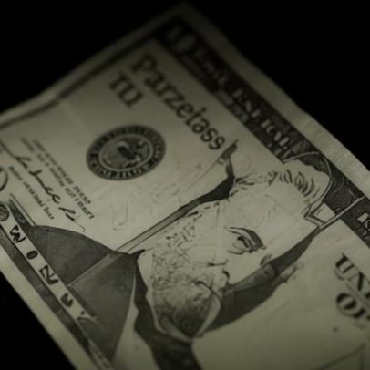 Dólar cai com menor risco geopolítico e inflação moderada nos EUA