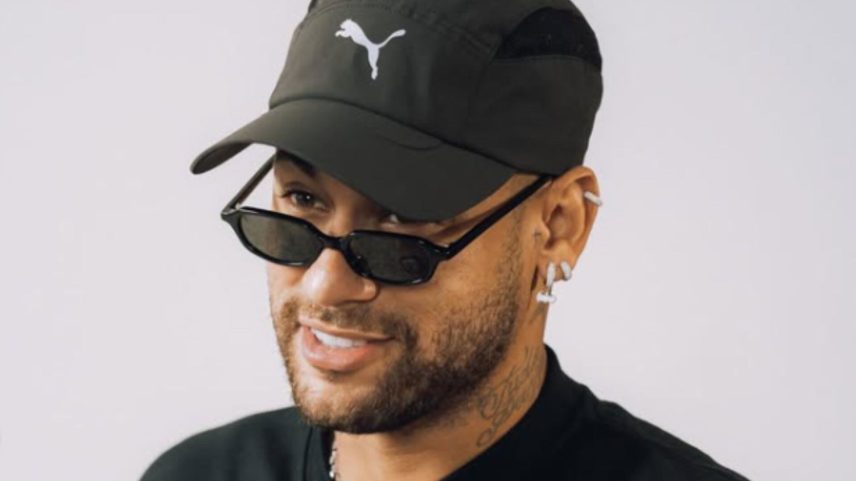 Neymar faz tour pela Baixada e revisita escola de onde começou