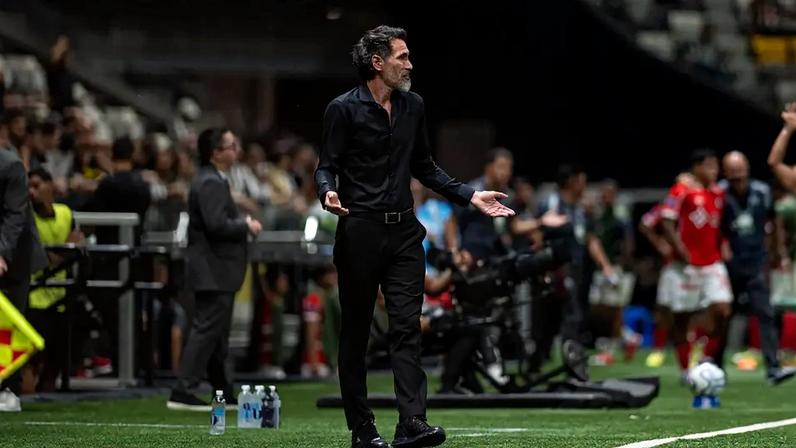 Eduardo Domínguez em Atlético x Cienciano (Foto: Alessandra Torres/AGIF/Folhapress)