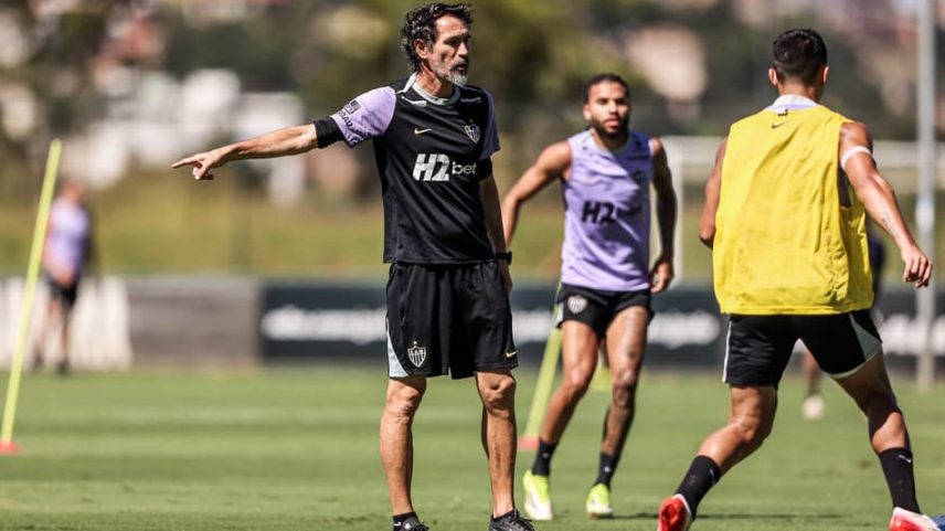 Eduardo Domínguez treino cidade do galo (Foto: Pedro Souza / Atlético)