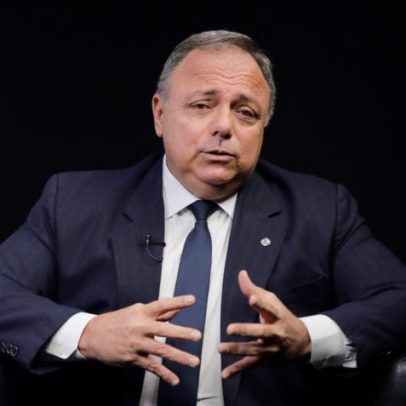 Pazuello negocia comitiva para viagem à Venezuela em julho