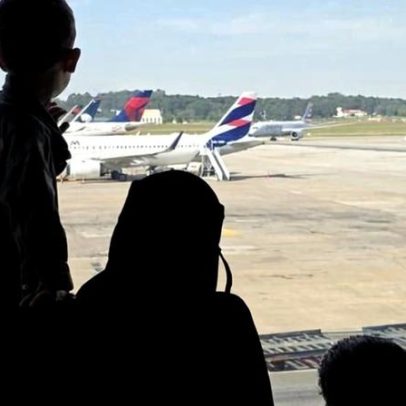 Egípcia grávida e filhos entram no Brasil após mais de 30 dias no aeroporto