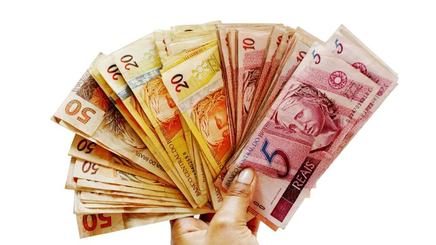 Empréstimo pessoal: taxa média nos bancos sobe para 8,59%, aponta Procon