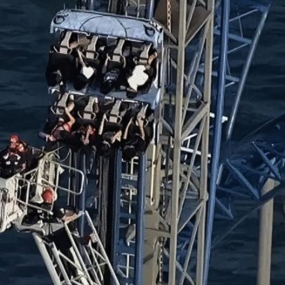 Pessoas ficam presas em montanha-russa nos Estados Unidos
