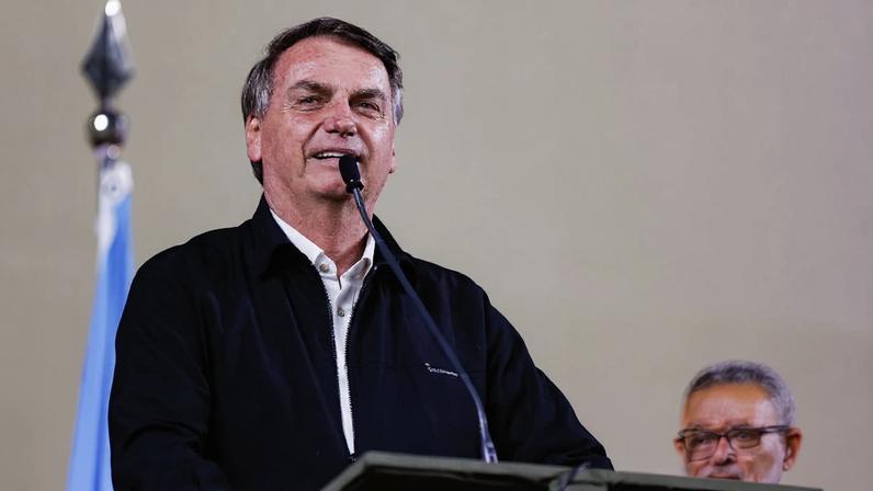 Bolsonaro é homenageado em ginásio lotado de Luziânia - Metrópoles