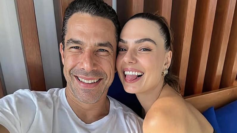 Ísis Valverde celebra 1º ano de casamento e exibe filho como pajem