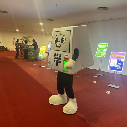 TSE apresenta mascote Pilili para engajar jovens eleitores