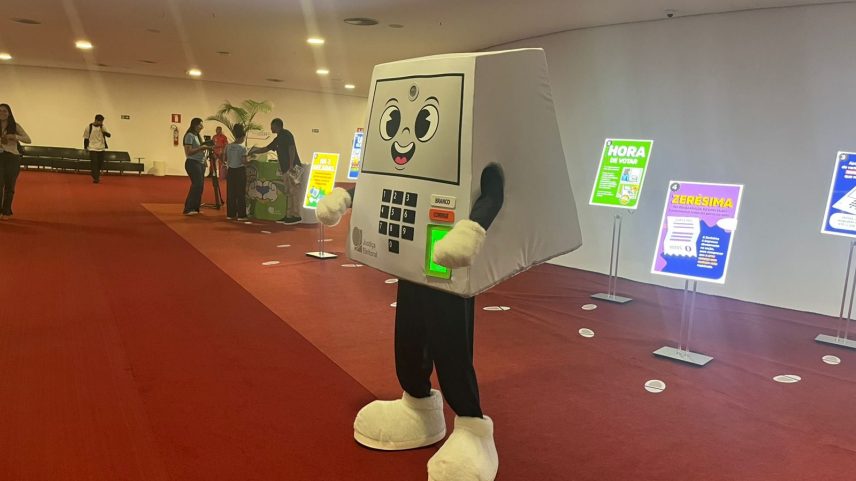 TSE lança mascote “Pilili” para incentivar o voto jovem