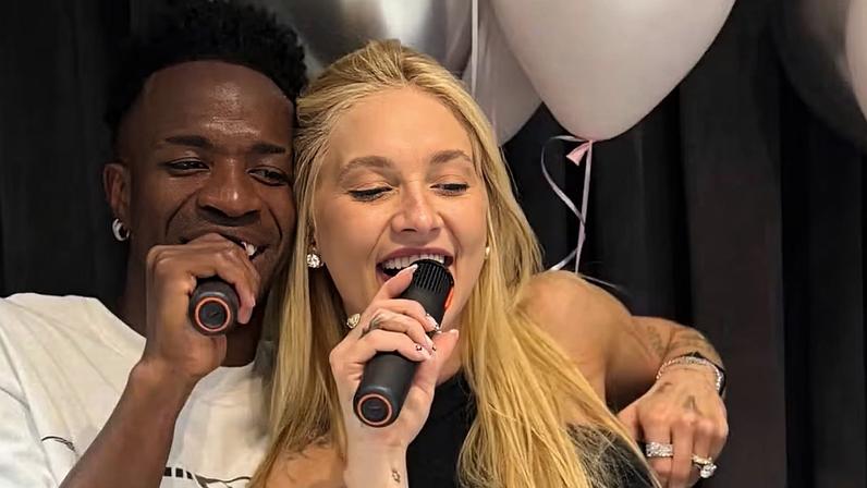 Vini Jr. tinha compartilhado um clique em um karaokê com Virginia