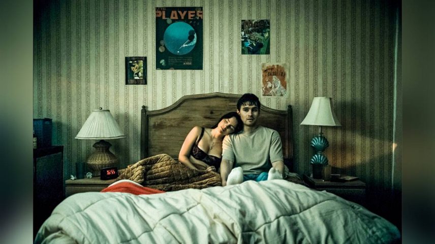 O FEITIÇO QUE DEU RUIM - Nikki e Bear: amarração de amor sai pela culatra (Focus Features/.)