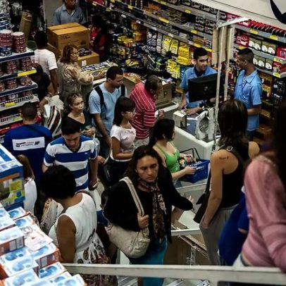 Vendas no comércio sobem 2,4% no 1º tri, influenciadas por artigos de escritório