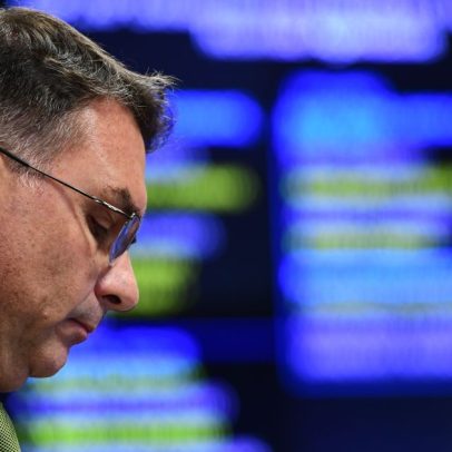 Investigação sobre verba de filme questiona candidatura de Flávio Bolsonaro