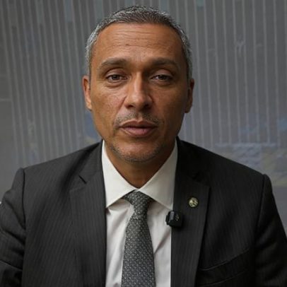 Deputado do PL afirma que Flávio é o candidato e não há plano B