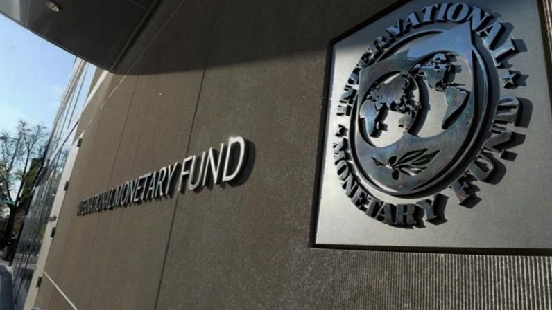 Economista-chefe do FMI deixa o cargo após 4 anos.