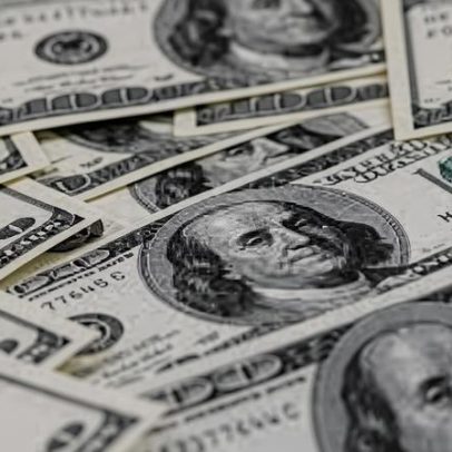 Dólar pode recuar mais em 2026, aponta nova projeção