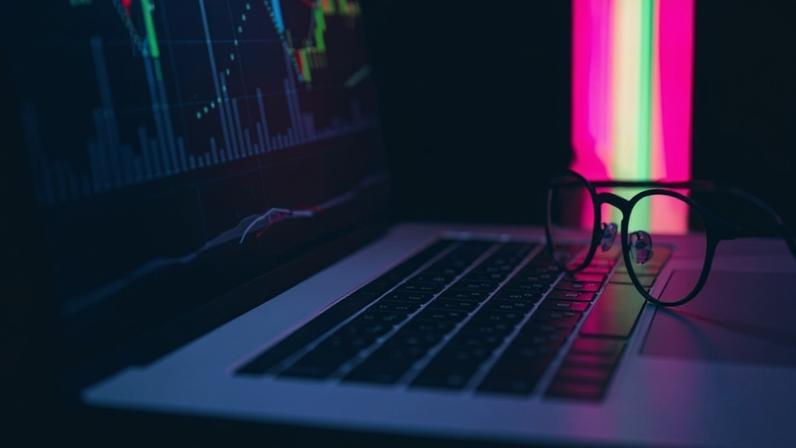 Inflação e empregos nos EUA e Brasil impulsionam mercados