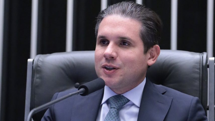 Hugo Motta defende o fim da escala 6x1