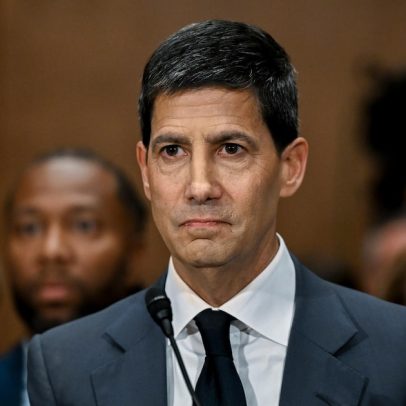 Senado aprova indicado por Trump para chefiar o Fed em debate sobre autonomia