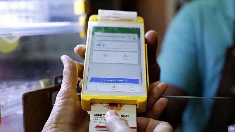 Um um dos pontos que desagradou o setor foi o cartão do benefício ser aceito em diferentes maquininhas