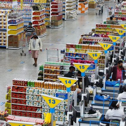 Inflação mantém juros altos e pauta eleição, com melhora do emprego