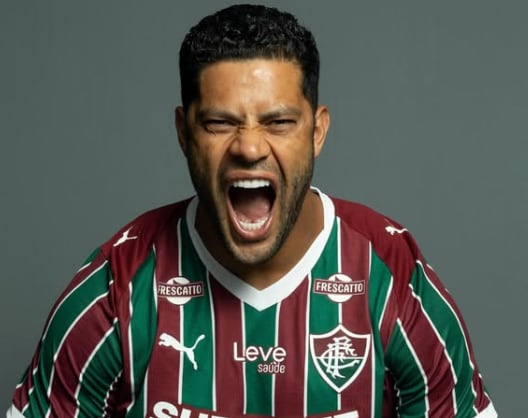 Hulk, de 39 anos, vai vestir a camisa 7 no Fluminense
