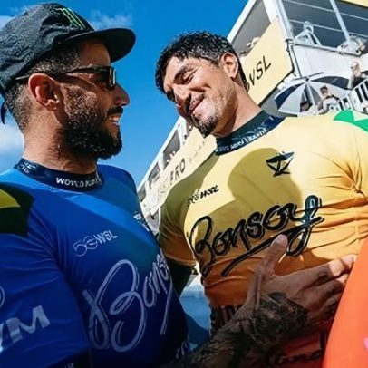 Filipe Toledo vence Gabriel Medina e avança às oitavas em Gold Coast