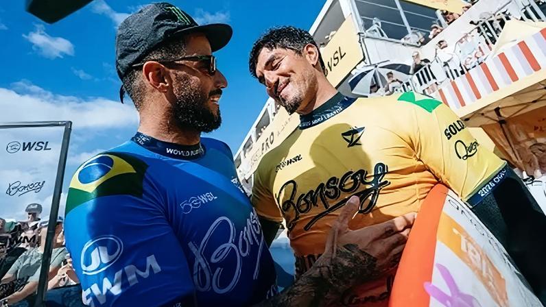 Filipe Toledo venceu Gabriel Medina em duelo de brasileiros