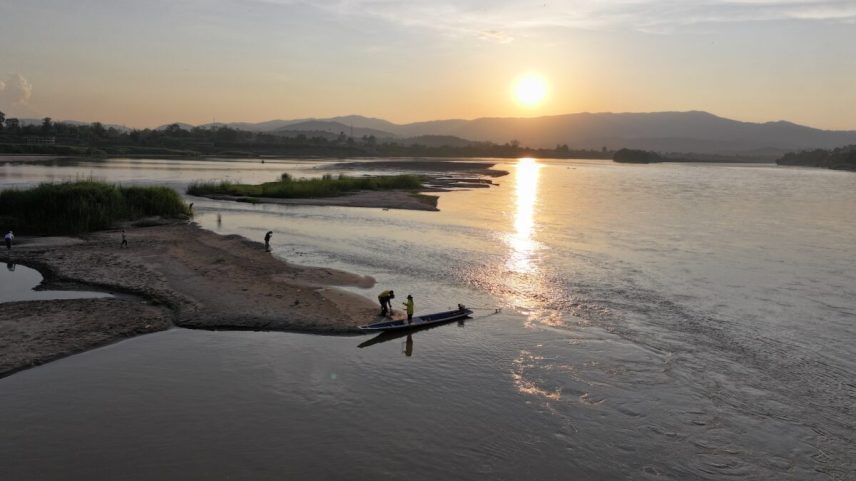 Fishers in the Mekong River near Chiang Khong, Thailand. Elevated arsenic levels at testing sites in the Mekong indicate that contamination may be spreading into this vital waterway. Image by Stefan Lovgren.