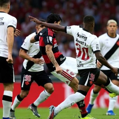 Vasco empata com o Flamengo sob olhar de Ancelotti