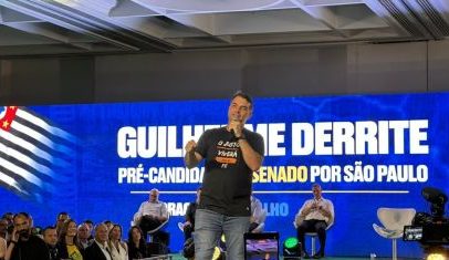Flávio diz aos aliados em SP para não abaixar a cabeça em evento com Derrite