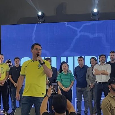 Flávio Bolsonaro associa crise a Vorcaro e a fala contra facções