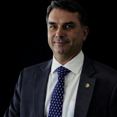 88% dos eleitores querem que Flávio siga na disputa, aponta Datafolha