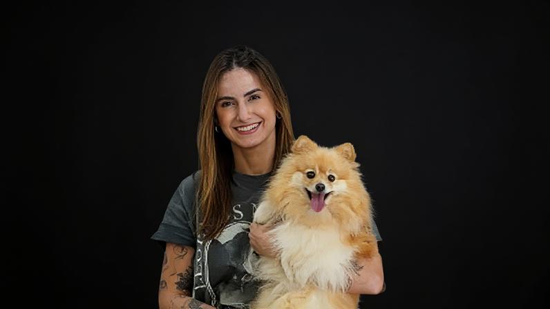 Mari Palma topou ser banhista de pet por um dia em novo episódio de programa especial