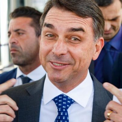 Flávio Bolsonaro nega ter pedido encontro com Donald Trump