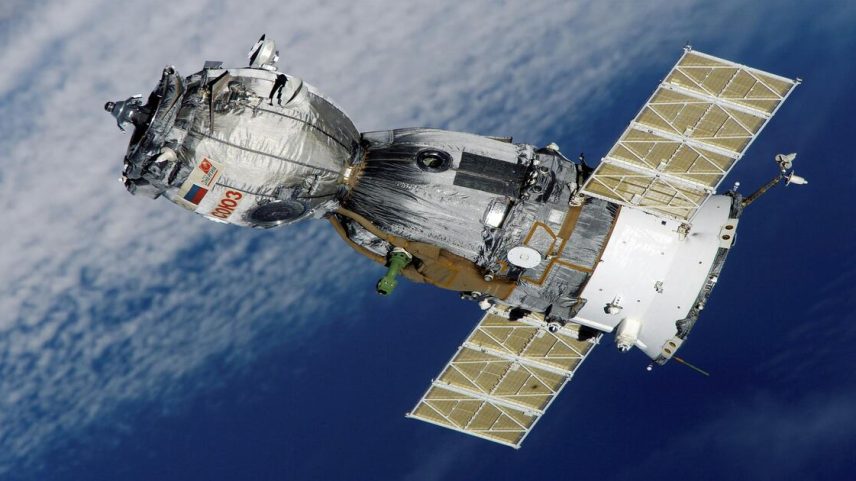 A poluição espacial decorrente de lançamento de satélites ainda não está regulamentada adequadamente