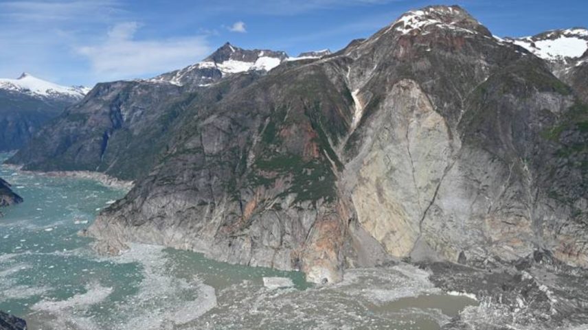 Estudo aponta que onda gigante foi ocasionada por um deslizamento na encosta de uma montanha; sua altura foi estimada em 481 metros