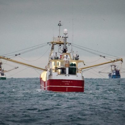Arrasto de fundo europeu custa bilhões por ano em impactos climáticos, estudo