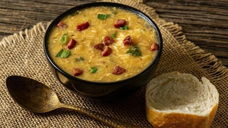 7 receitas de sopas saborosas para os dias frios