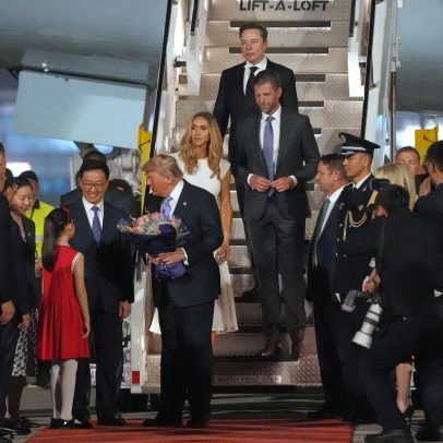 Trump chega à China para reunião com Xi Jinping