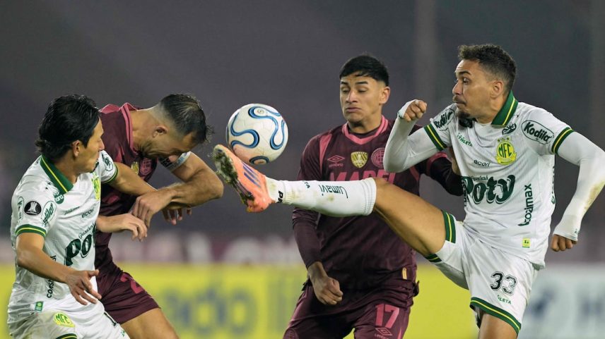 Mirassol perde para o Lanús e perde liderança para a LDU. Foto: Juan Mabromata/AFP