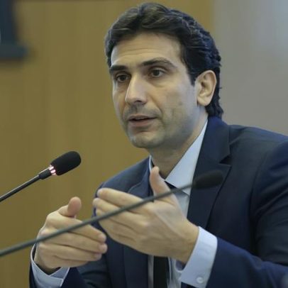 Master era um banco da 3ª divisão do futebol, afirma Galípolo no Senado