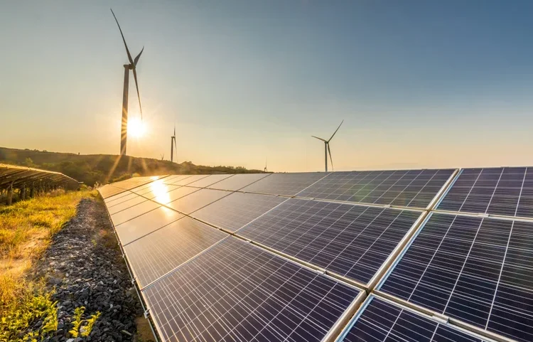 Com alta incidência solar ao longo de todo o ano, o Brasil reúne condições ideais para liderar a geração de energia fotovoltaica na América Latina (Zhongguo/Getty Images)